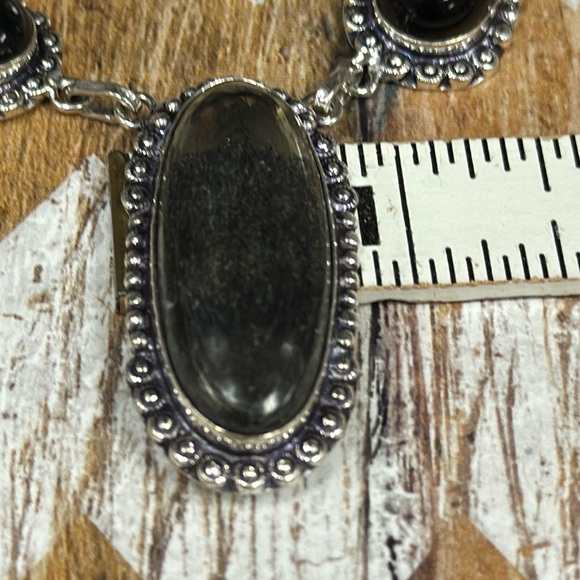 Apache Gold Jewelry Set - Picture 10 of 14